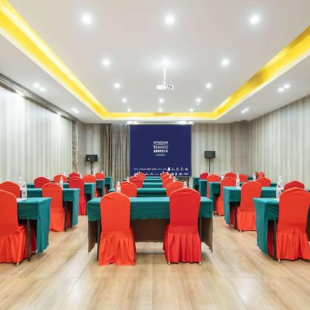 Hotel Ramada Linyi North Esterno foto