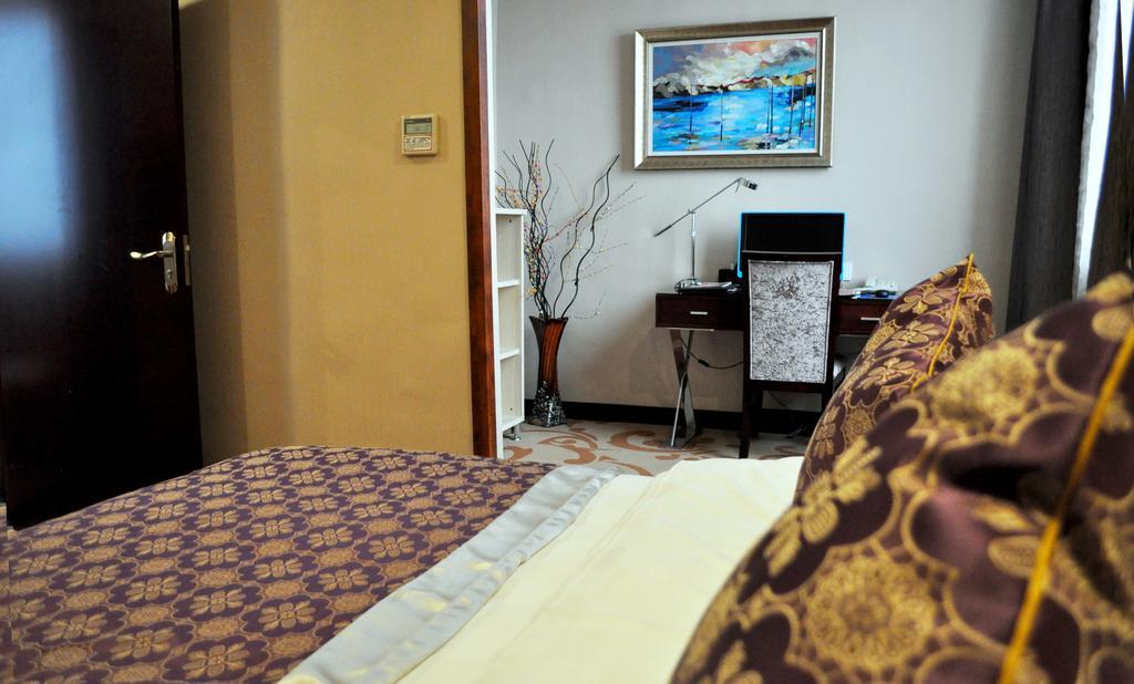 Hotel Ramada Linyi North Esterno foto