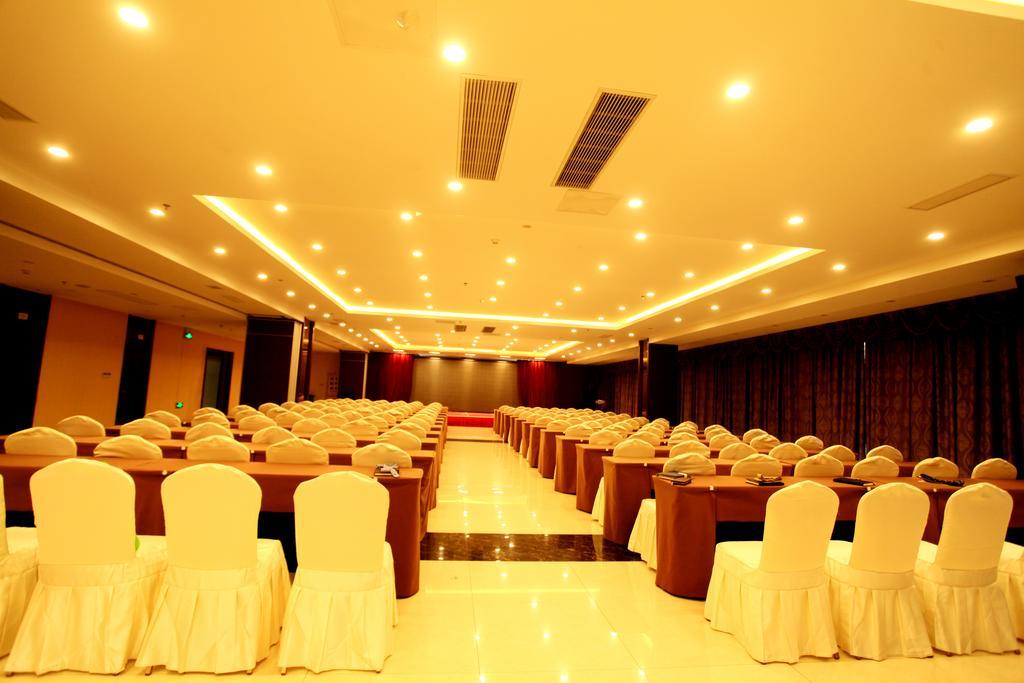 Hotel Ramada Linyi North Esterno foto
