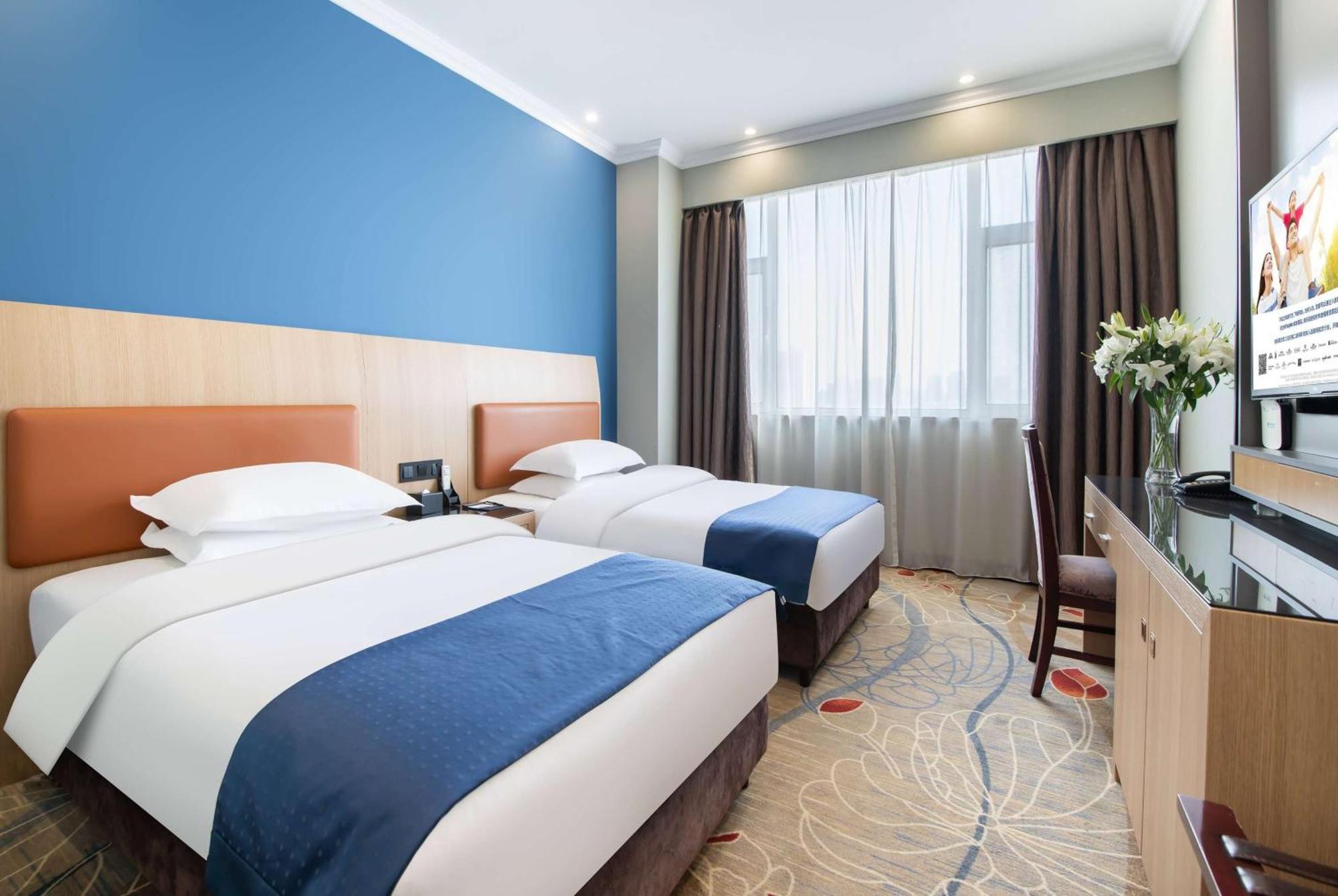 Hotel Ramada Linyi North Esterno foto