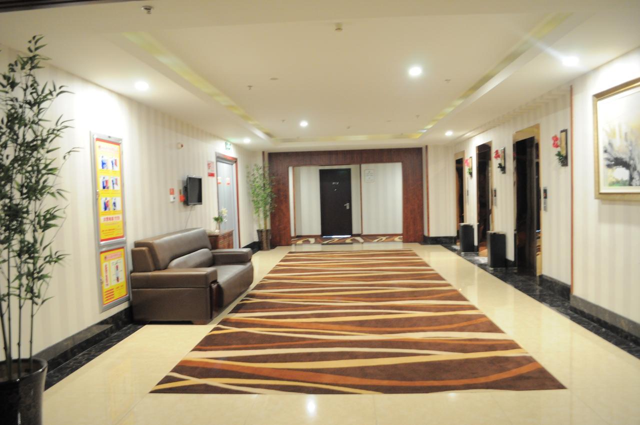 Hotel Ramada Linyi North Esterno foto