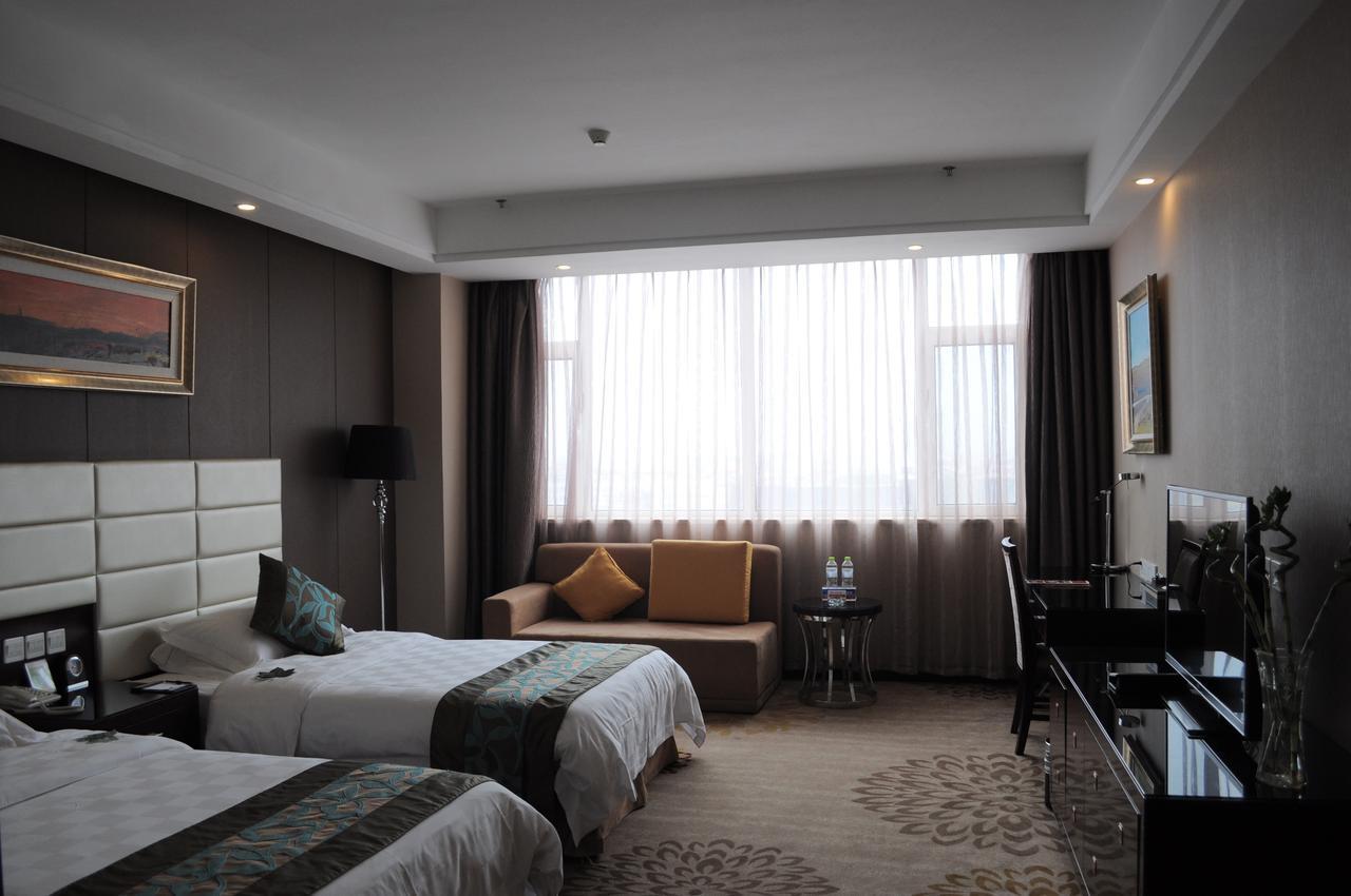 Hotel Ramada Linyi North Esterno foto