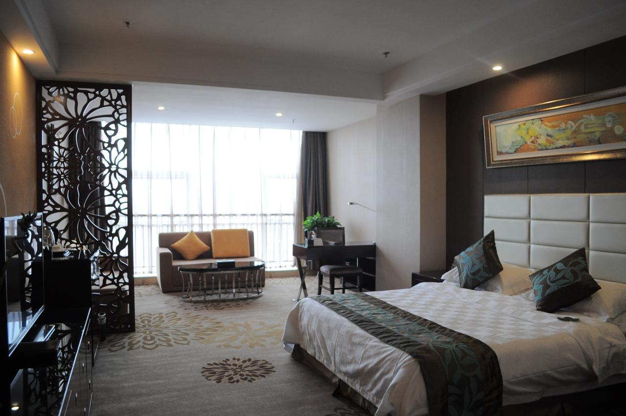 Hotel Ramada Linyi North Esterno foto